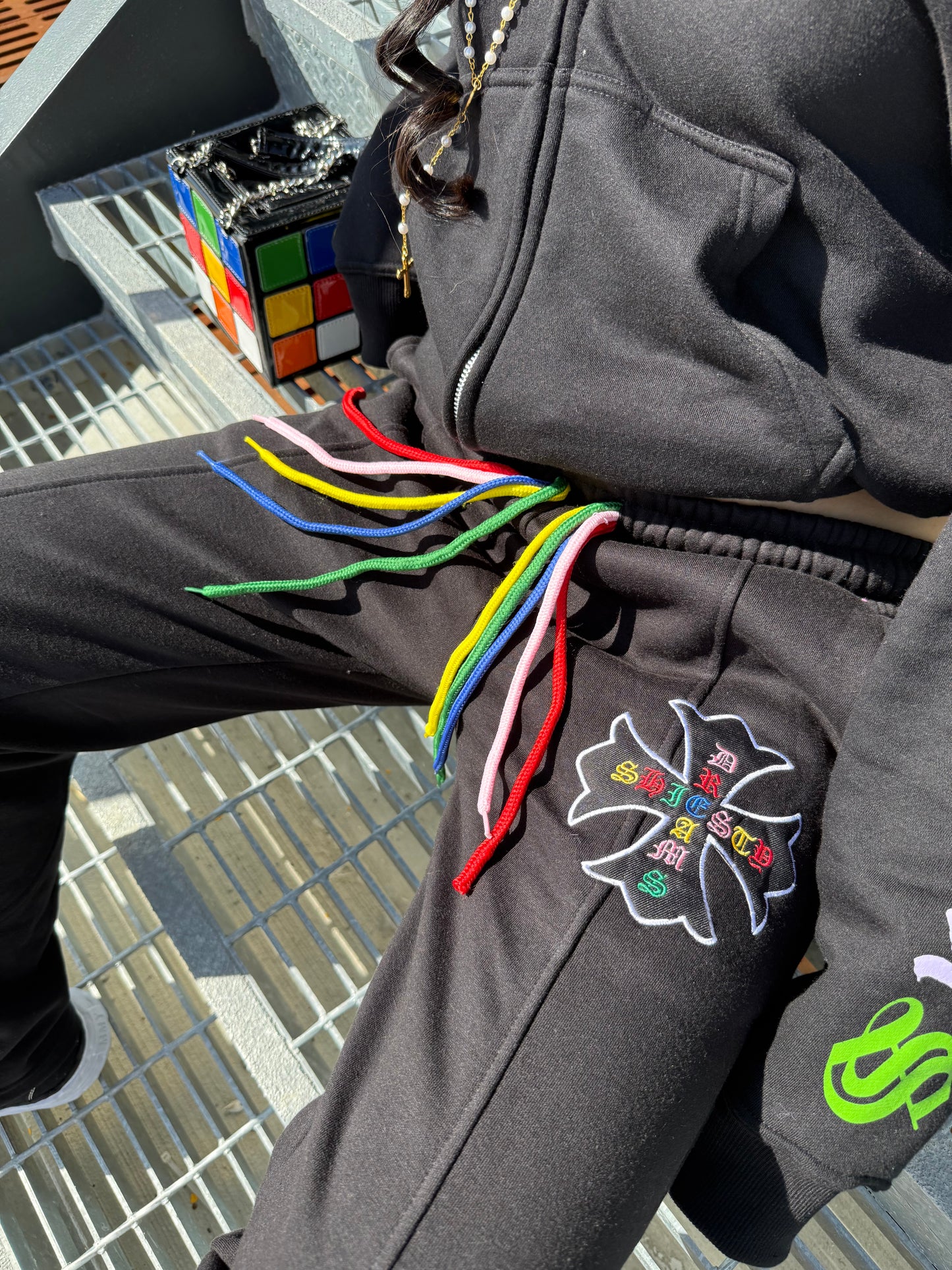 CONFETTI SWEATS