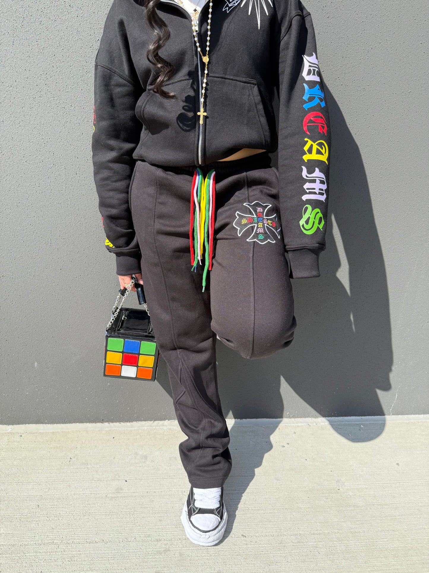 CONFETTI SWEATS