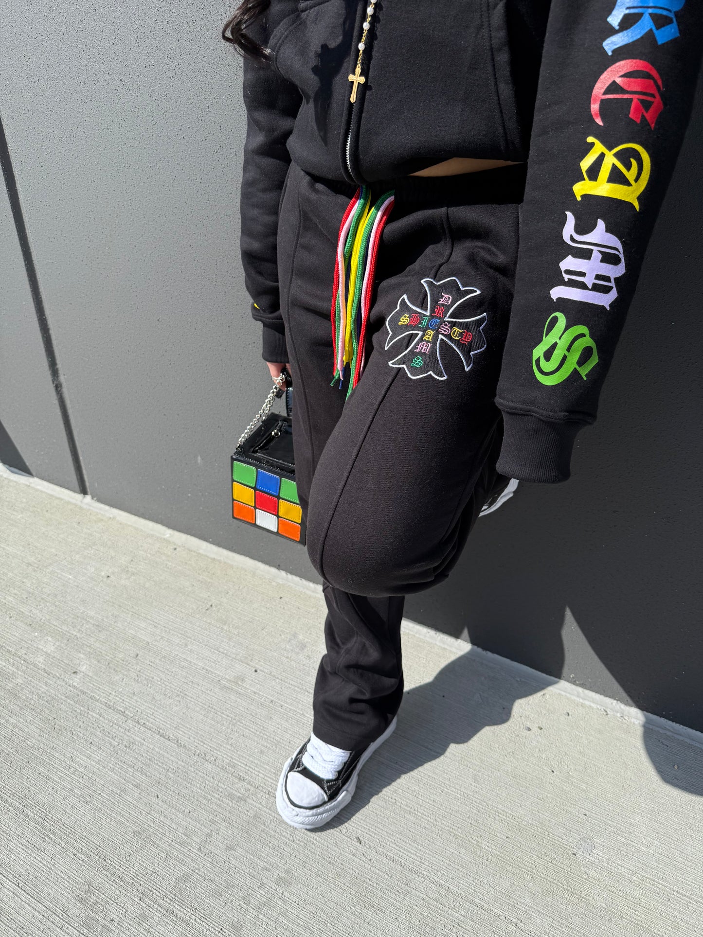 CONFETTI SWEATS