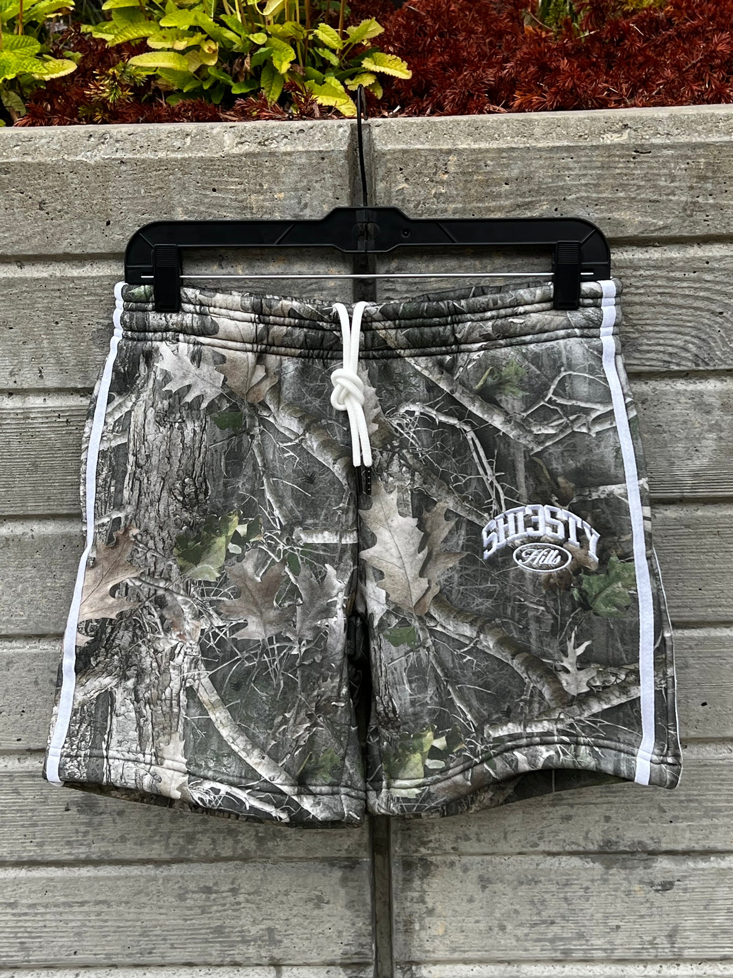 CAMO HILLS SHORT