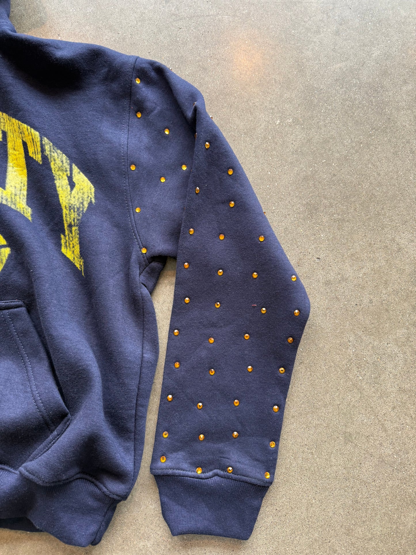 FBI VVS HILLS HOODIE